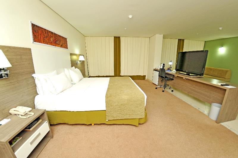 库亚巴假日酒店 外观 照片 A room at the hotel